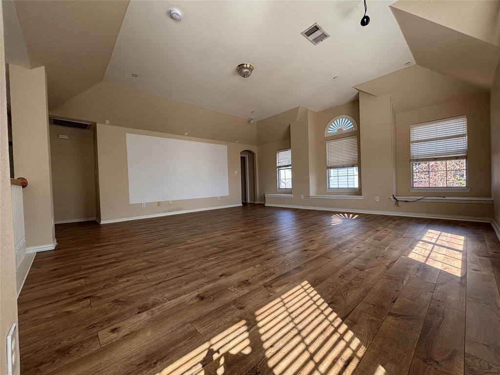 462 Richmond Street - Photo 10