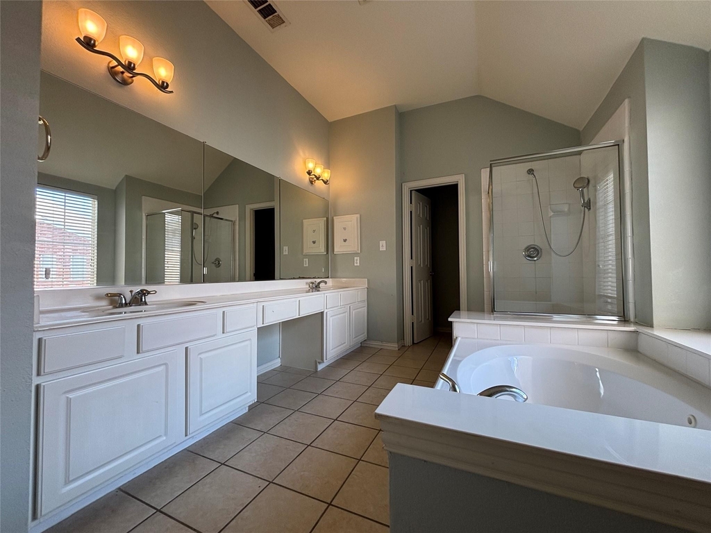 462 Richmond Street - Photo 16