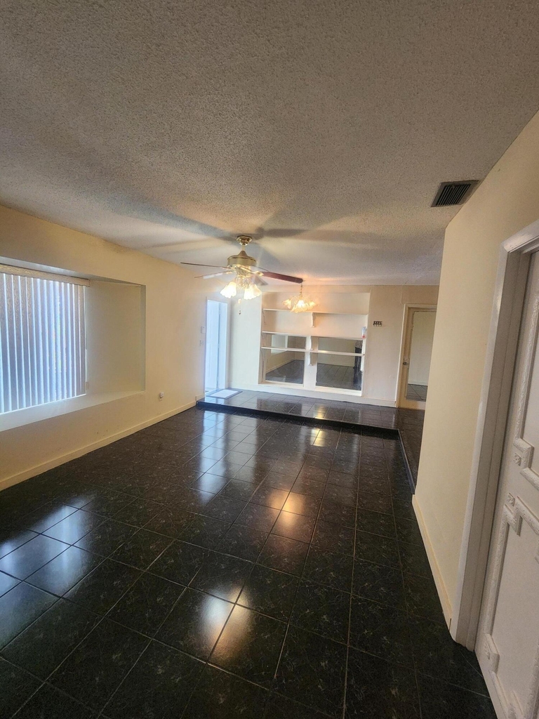 225 S Sequoia Drive - Photo 40