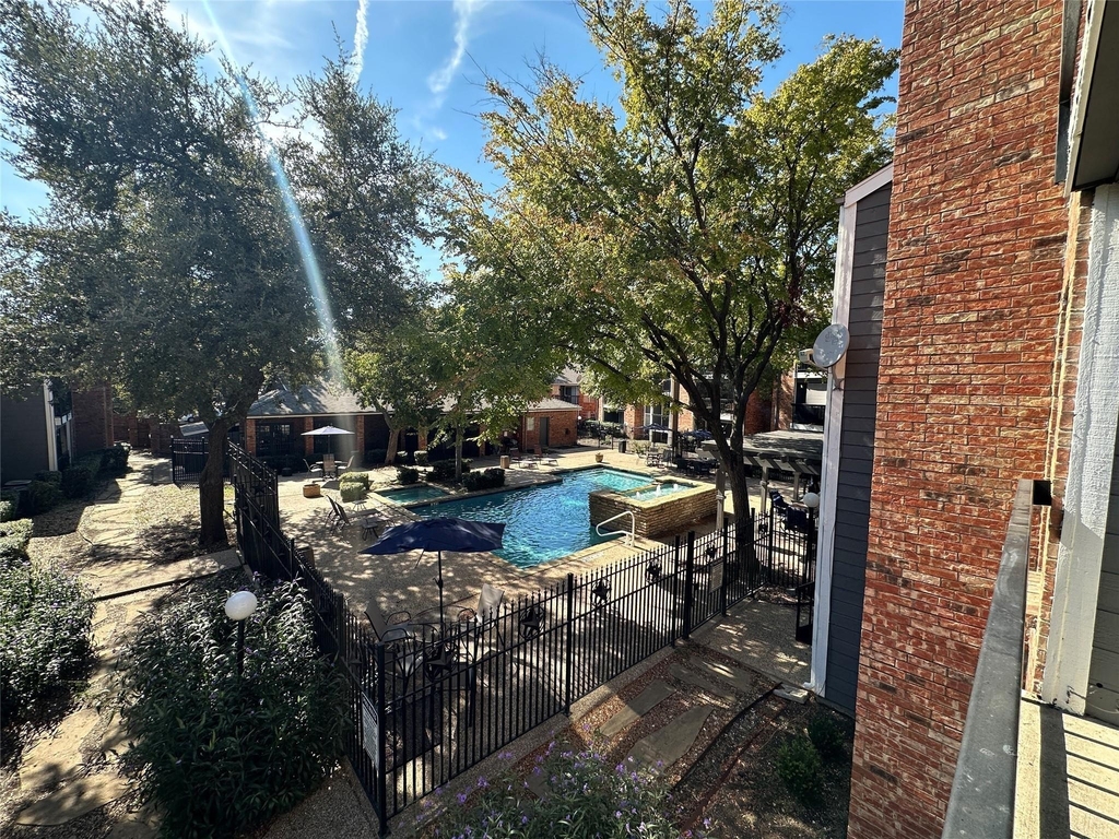 18333 Roehampton Drive - Photo 14