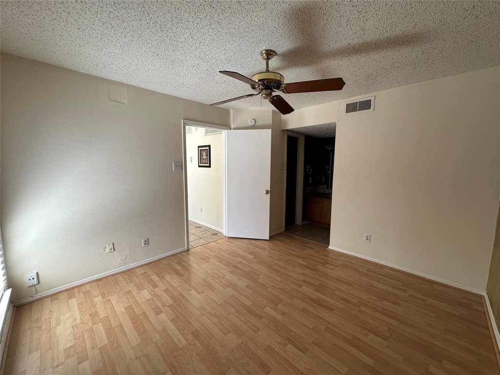 18333 Roehampton Drive - Photo 7