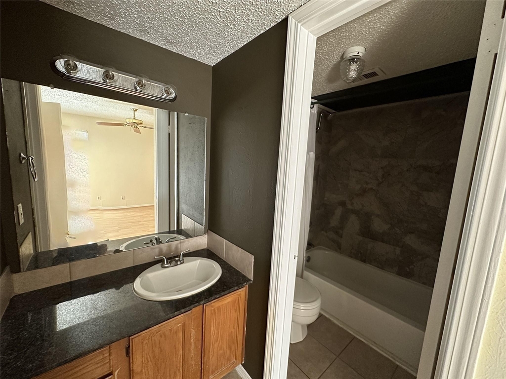 18333 Roehampton Drive - Photo 3