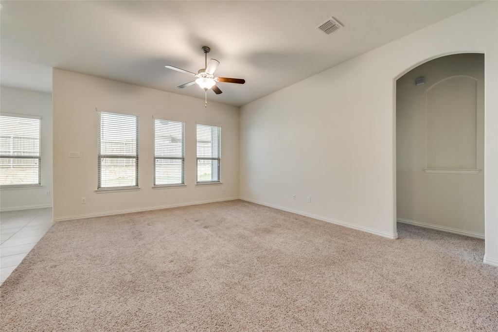 828 Sky Top Drive - Photo 4