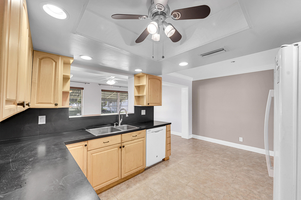 7255 Nw 8th Court - Photo 7