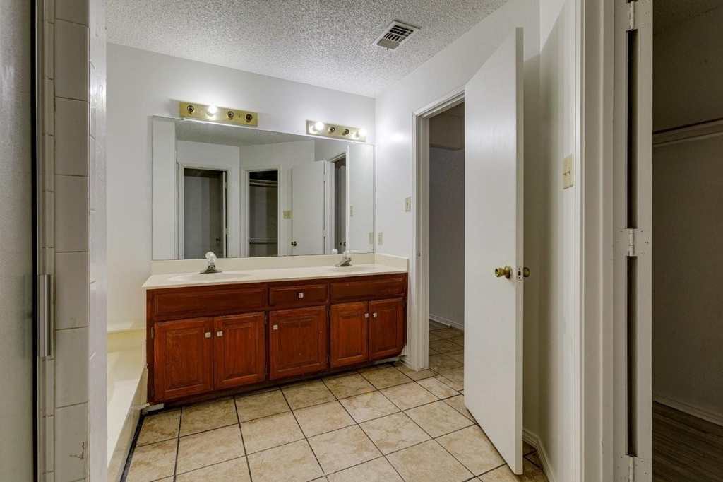 902 Wayne Avenue - Photo 18