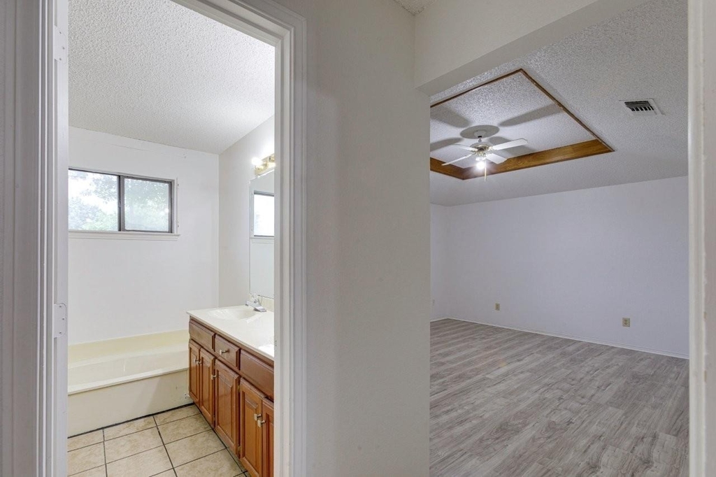 902 Wayne Avenue - Photo 14