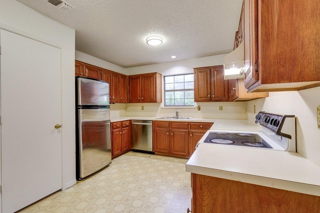 902 Wayne Avenue - Photo 11