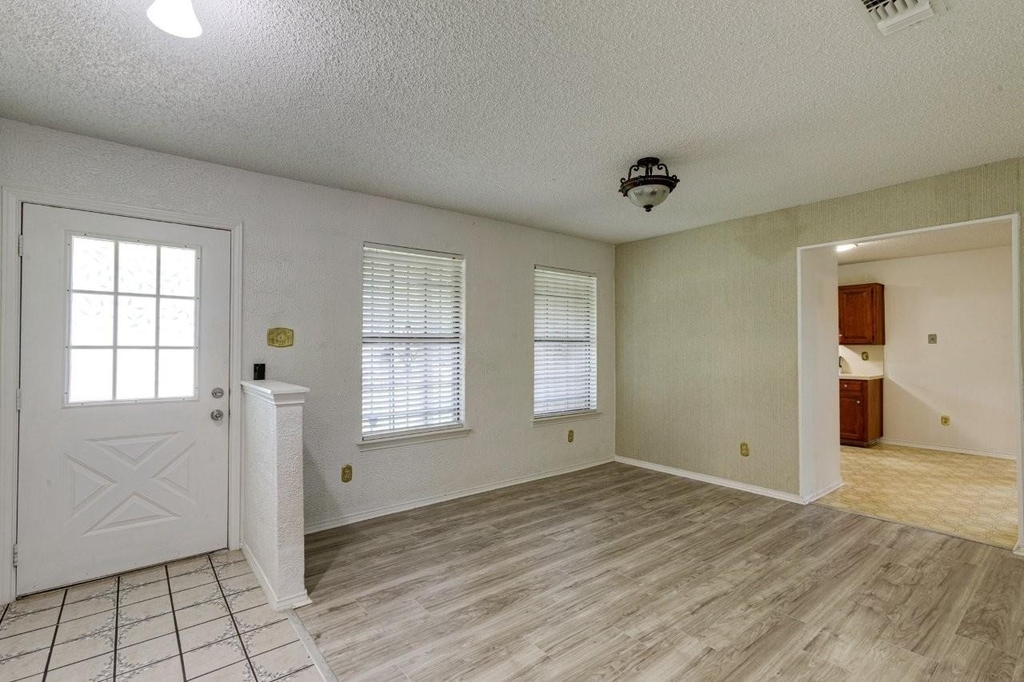 902 Wayne Avenue - Photo 7