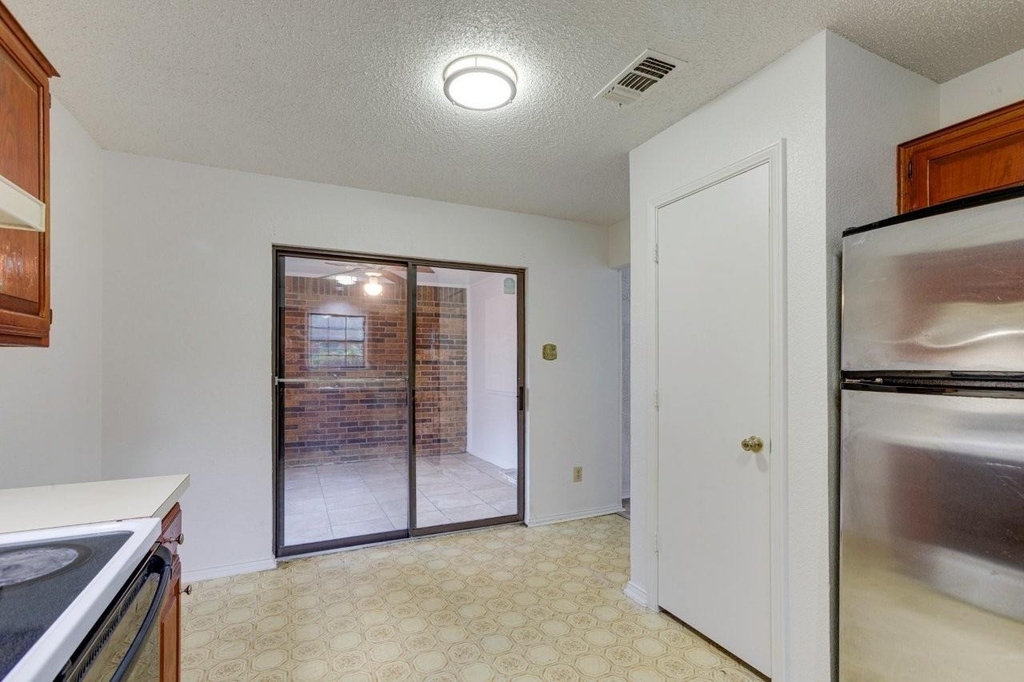 902 Wayne Avenue - Photo 13