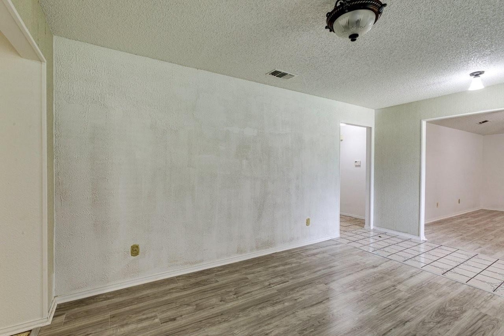 902 Wayne Avenue - Photo 8