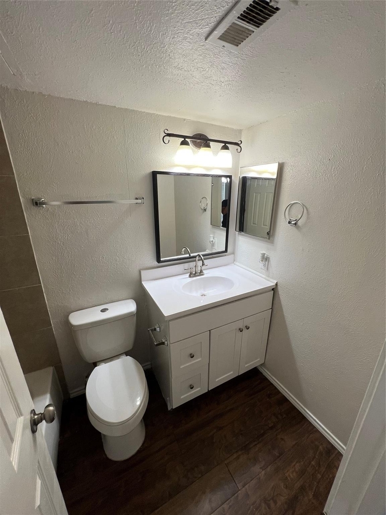 9520 Royal Lane - Photo 3