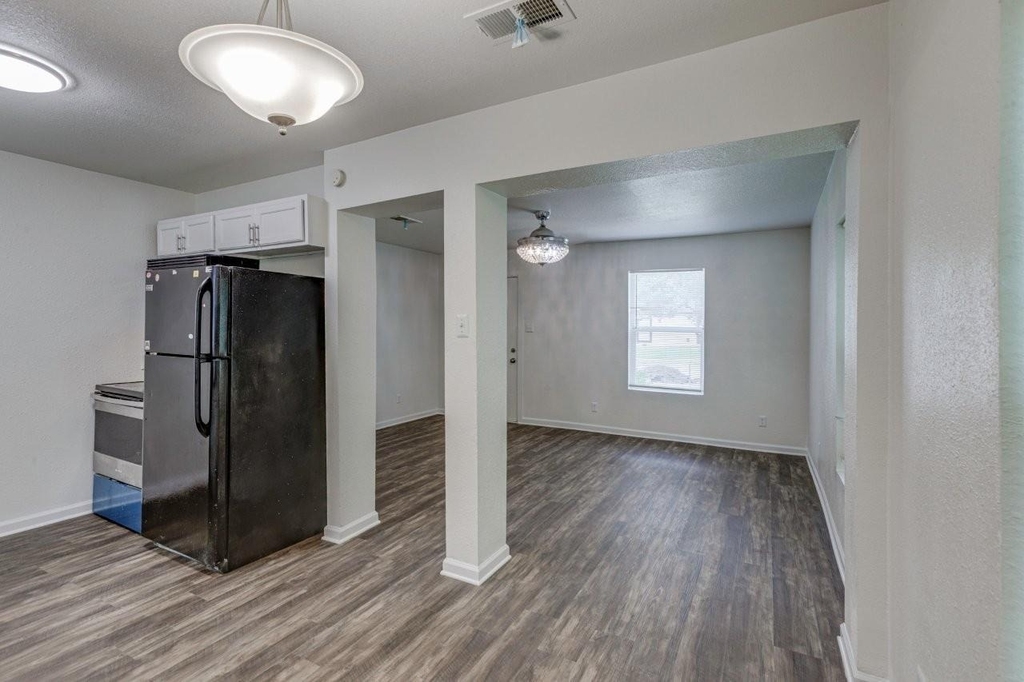 1738 Oak Hill Circle - Photo 12