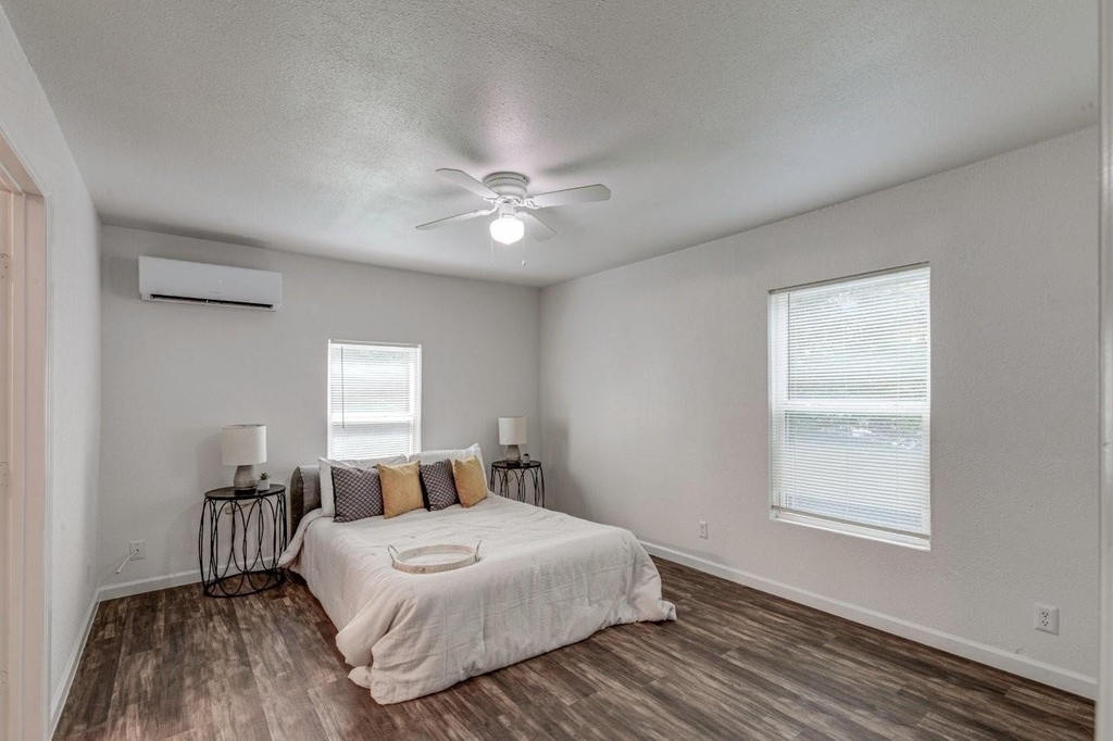 1738 Oak Hill Circle - Photo 13