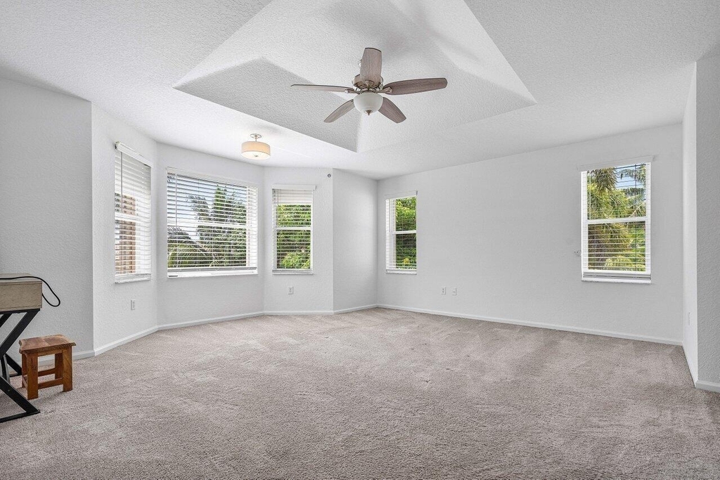 6328 Stonehurst Circle - Photo 17