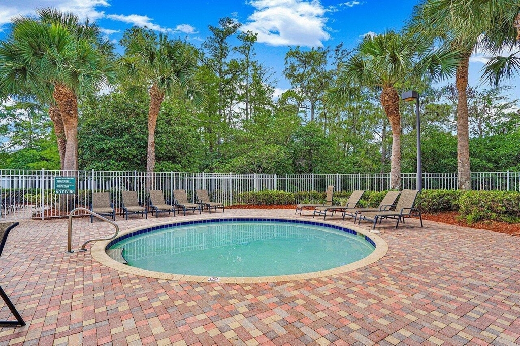 6328 Stonehurst Circle - Photo 38