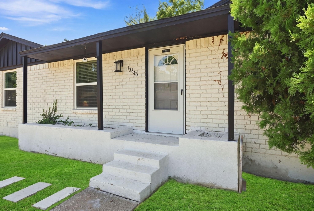 13640 Purple Sage Road - Photo 1