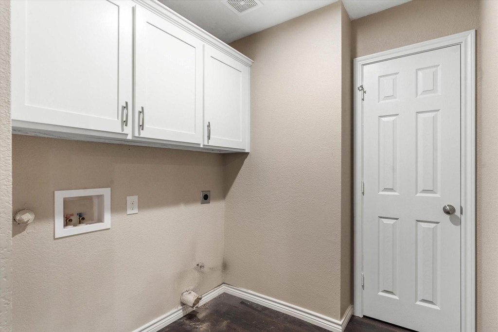1406 Courtney Place - Photo 23