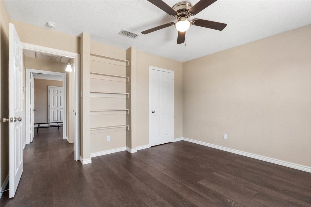 1406 Courtney Place - Photo 20