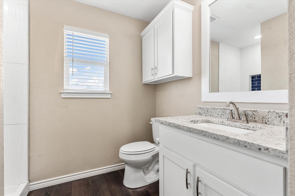 1406 Courtney Place - Photo 17