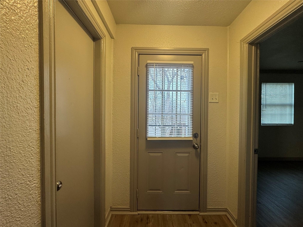 310 Avenue J - Photo 11