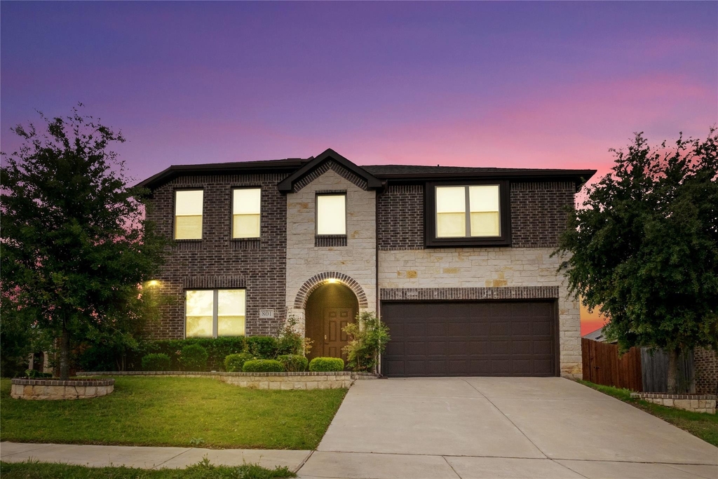 801 Oriel Circle - Photo 1