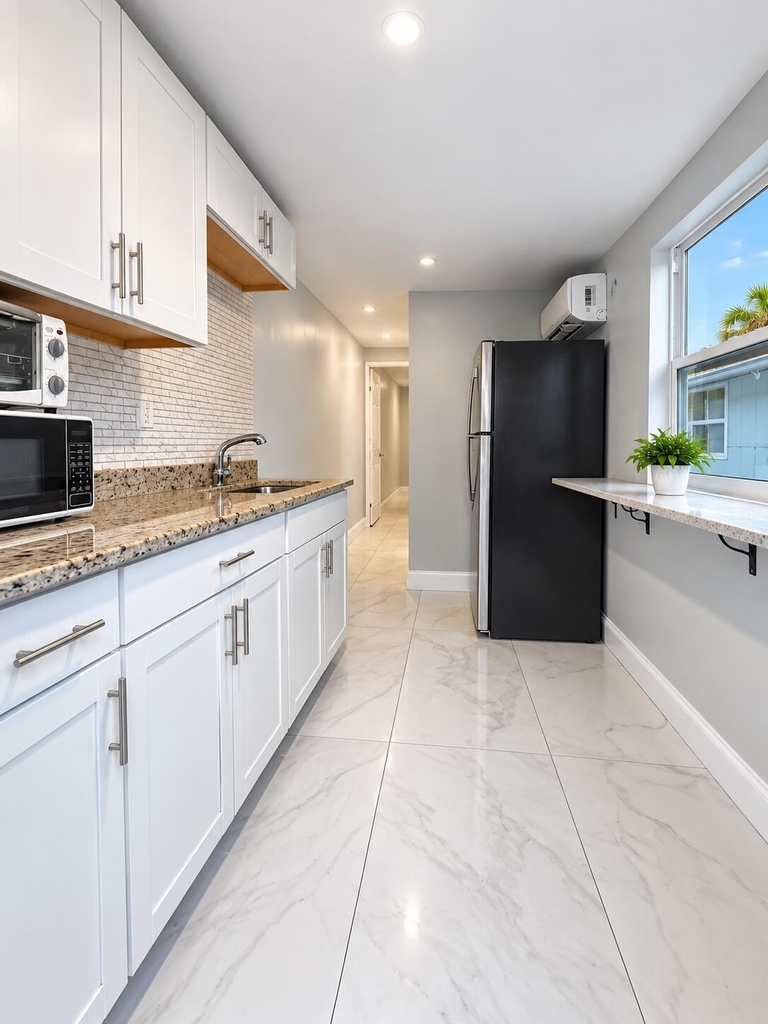 115 Walker Avenue - Photo 2