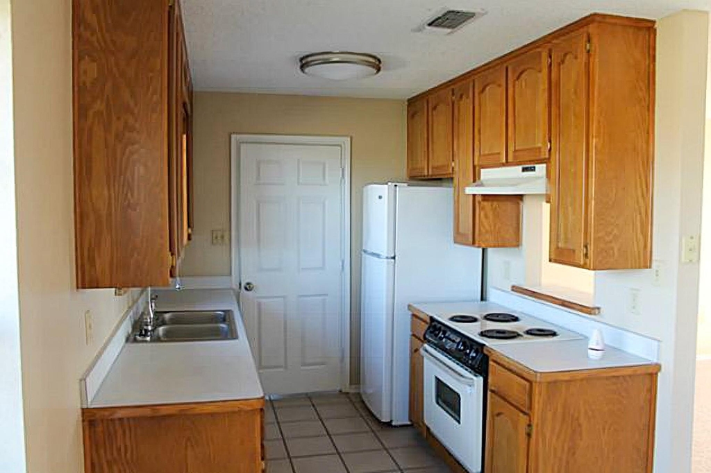 803 S Wickham Street - Photo 1