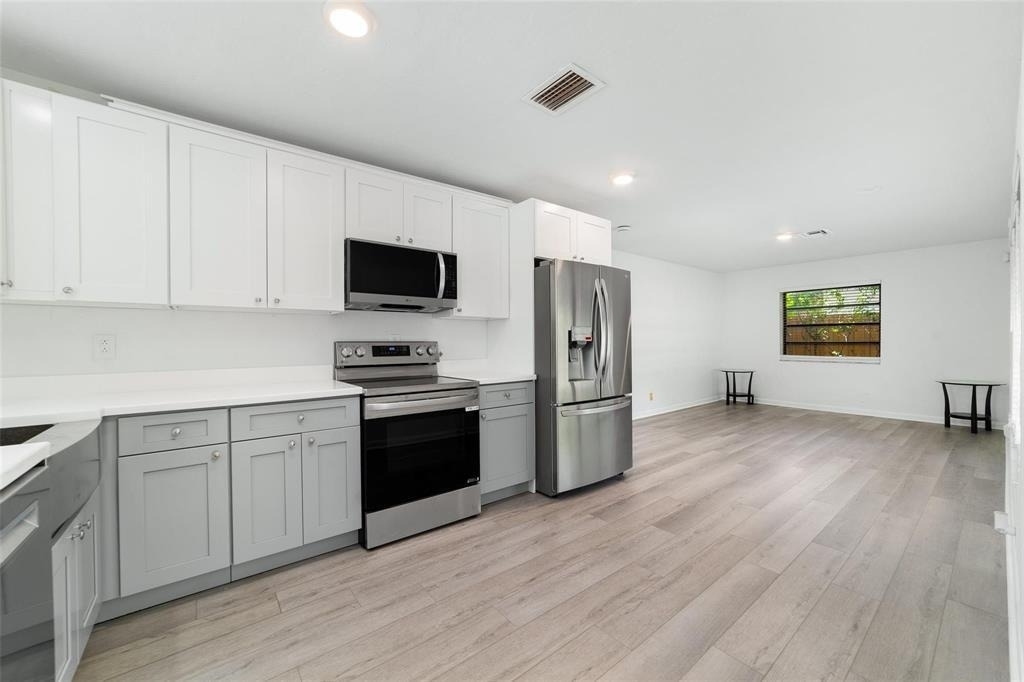 1273 Ne 37th Street - Photo 2
