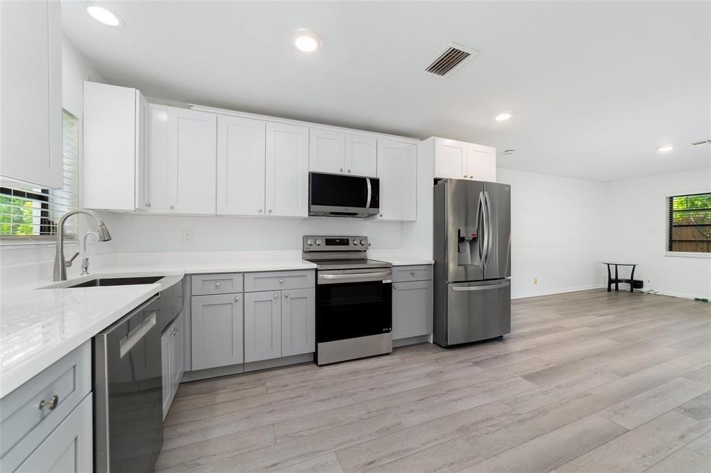 1273 Ne 37th Street - Photo 4