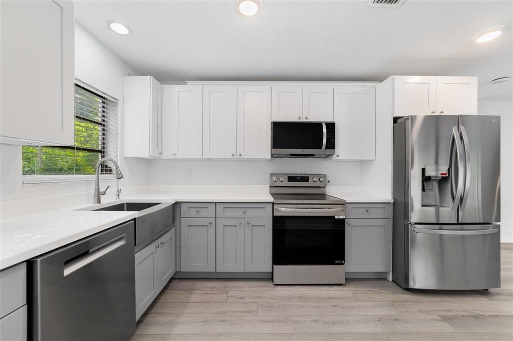 1273 Ne 37th Street - Photo 3