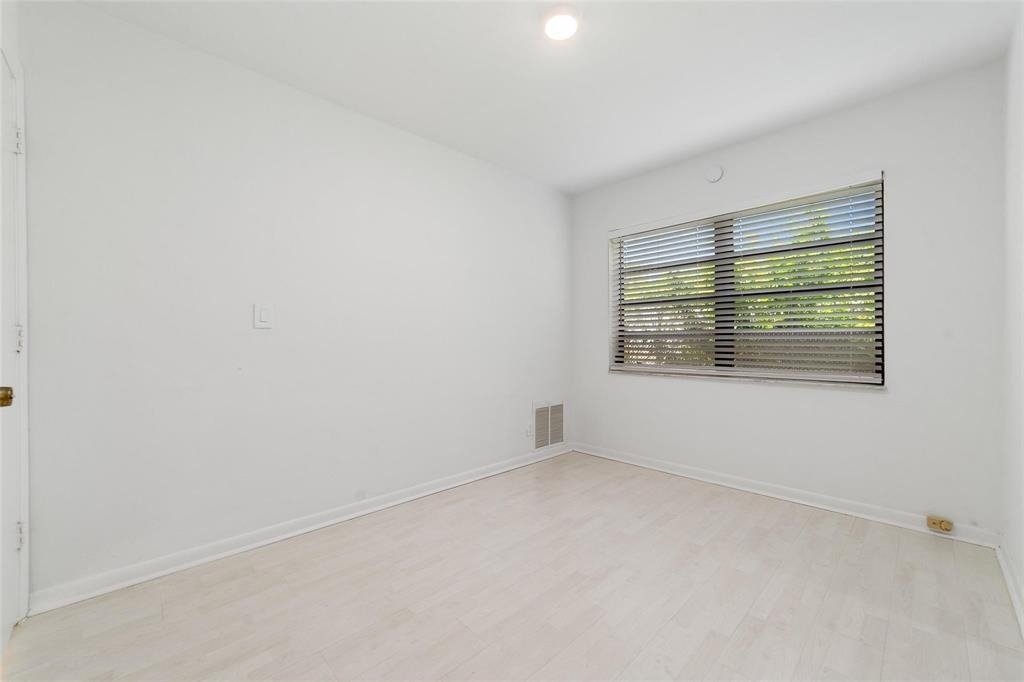 1273 Ne 37th Street - Photo 19