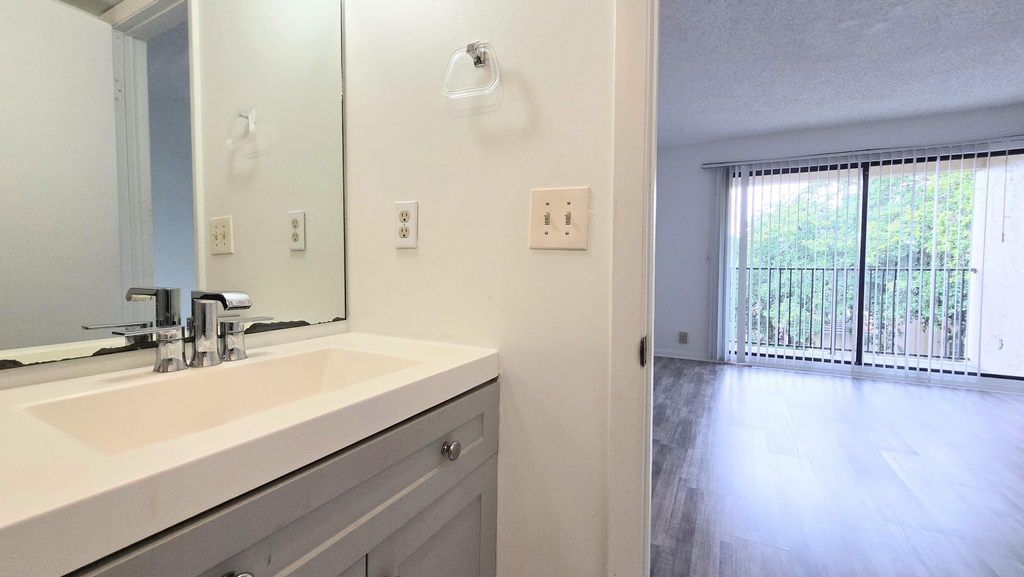 10001 W Atlantic Boulevard - Photo 13