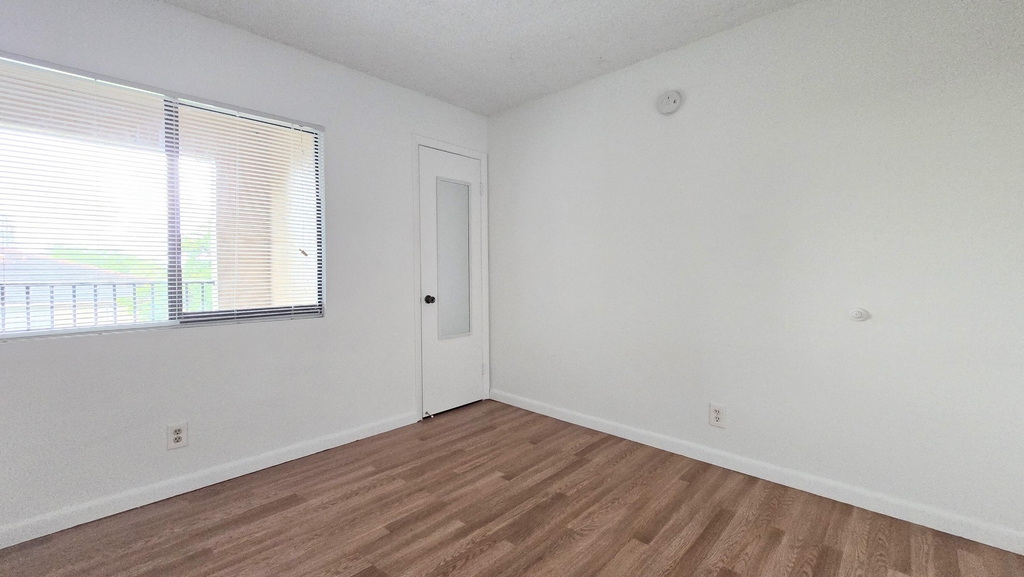 10001 W Atlantic Boulevard - Photo 10