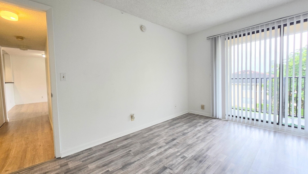 10001 W Atlantic Boulevard - Photo 20