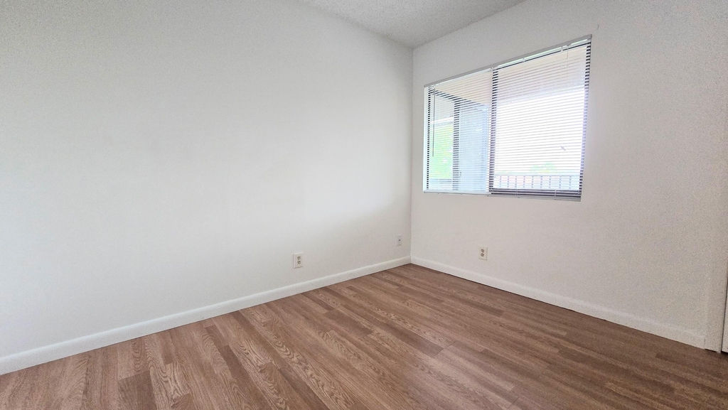 10001 W Atlantic Boulevard - Photo 8