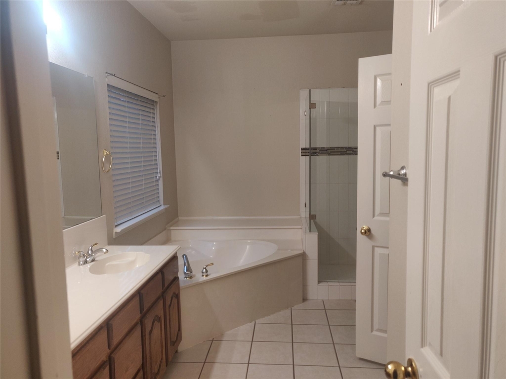 1426 Kingsley Drive - Photo 6