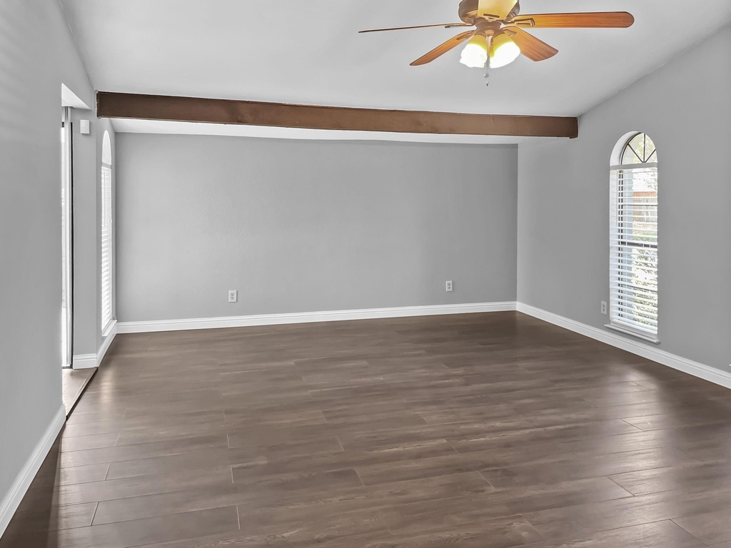 6210 Glenmoor Drive - Photo 1
