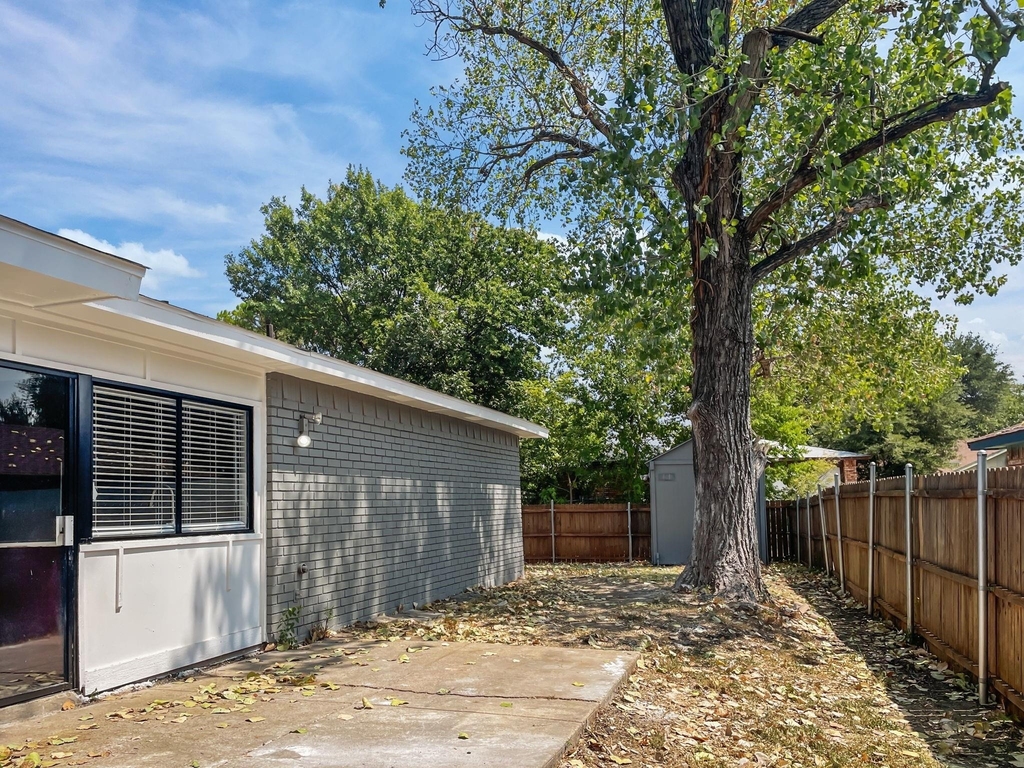 6210 Glenmoor Drive - Photo 16
