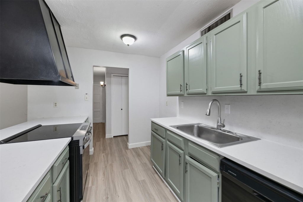 722 Circle Cove Drive - Photo 8