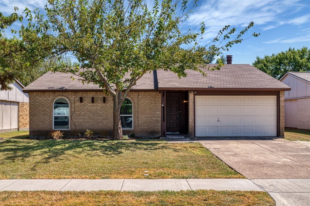 722 Circle Cove Drive - Photo 0