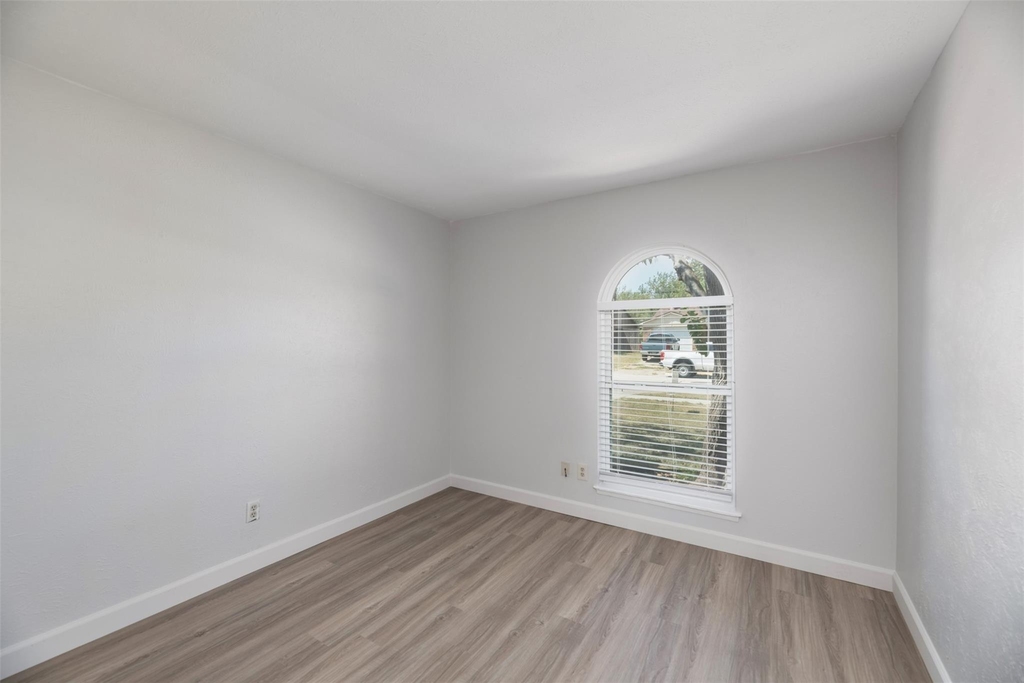 722 Circle Cove Drive - Photo 11