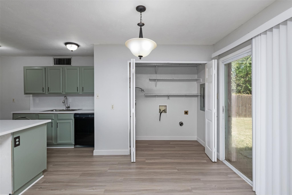 722 Circle Cove Drive - Photo 7