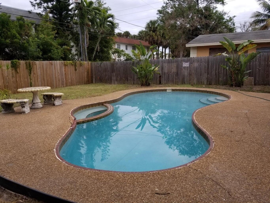 215 Sw 1st Court - Photo 10