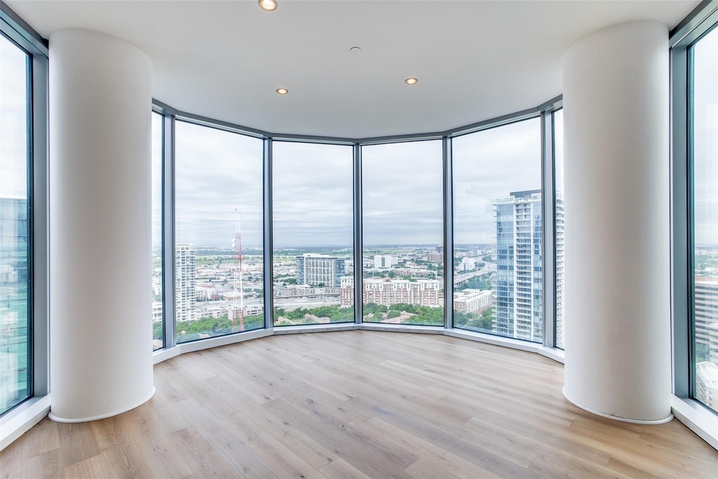 2900 Mckinnon Street - Photo 8