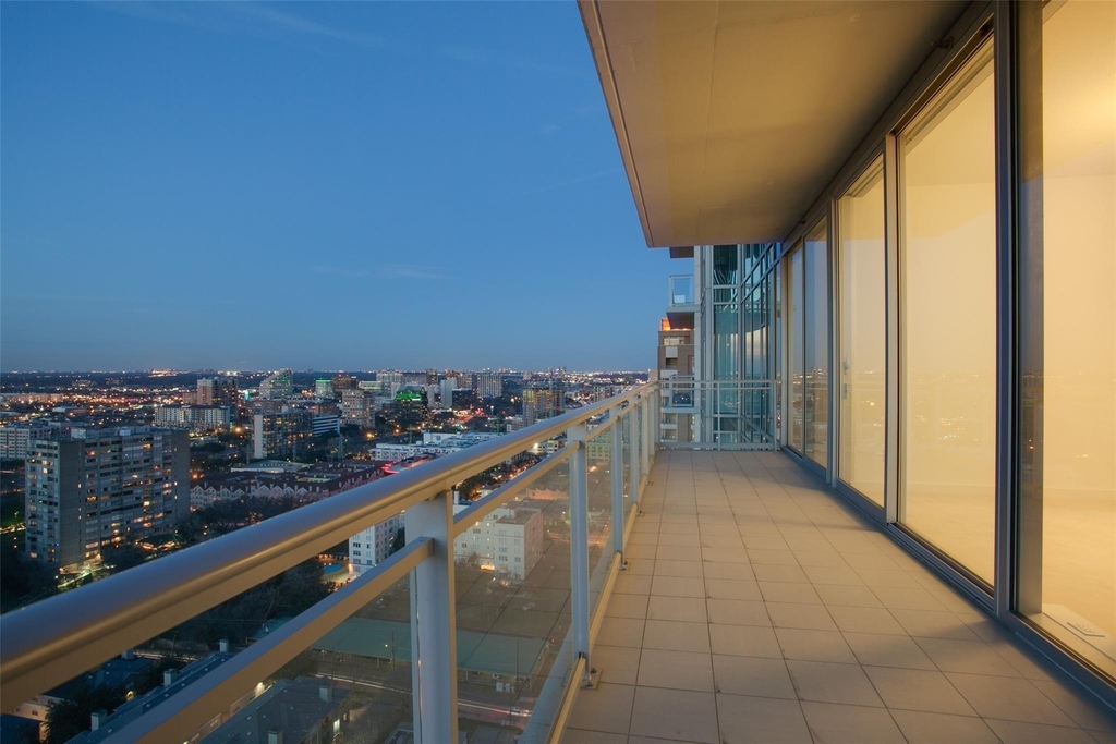 2900 Mckinnon Street - Photo 19