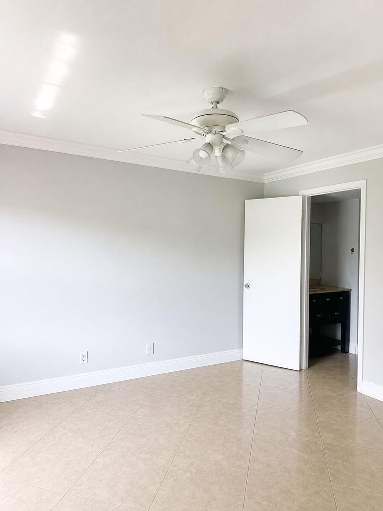 6716 Palmetto Circle S - Photo 3