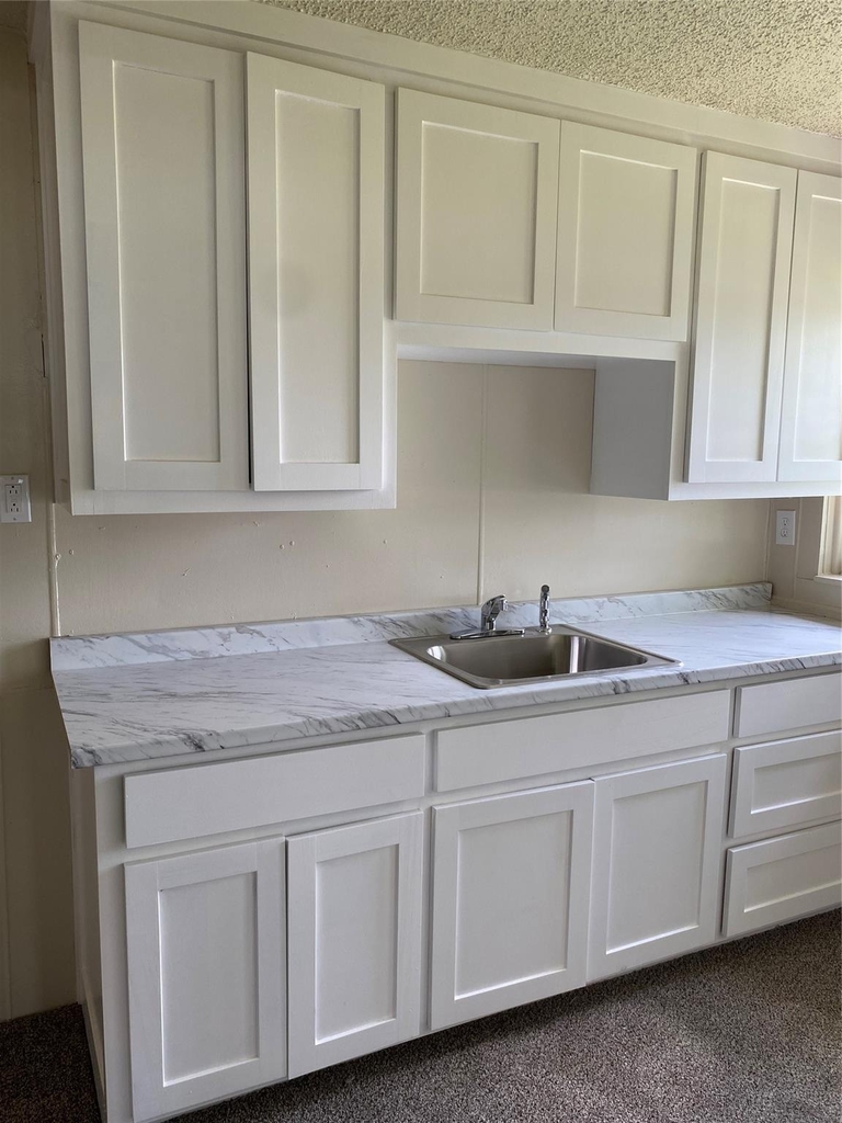 200 Marquette Avenue - Photo 4