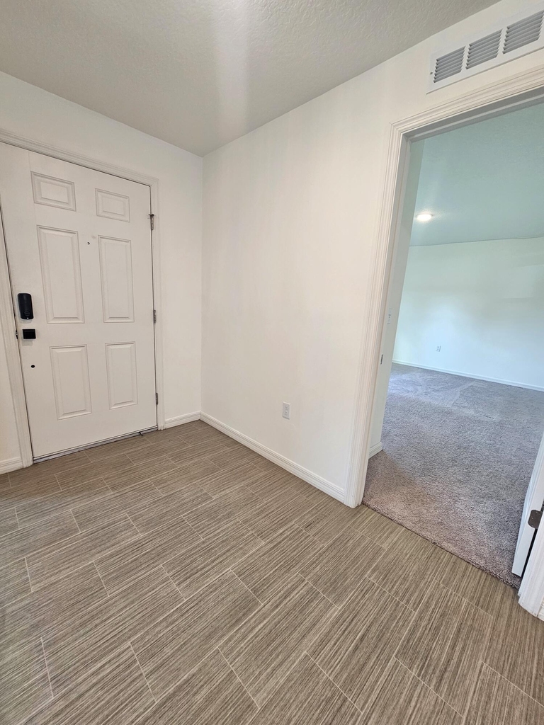 1465 Sw San Esteban Avenue - Photo 3