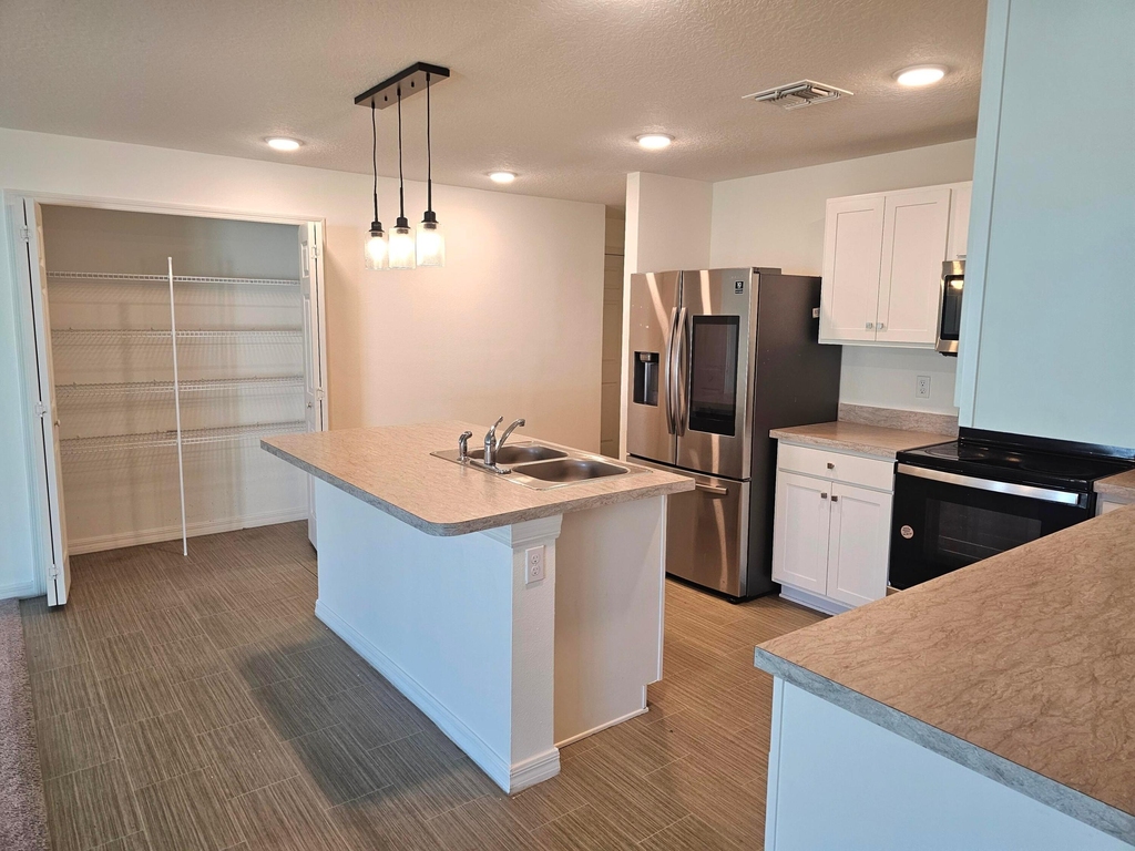 1465 Sw San Esteban Avenue - Photo 6