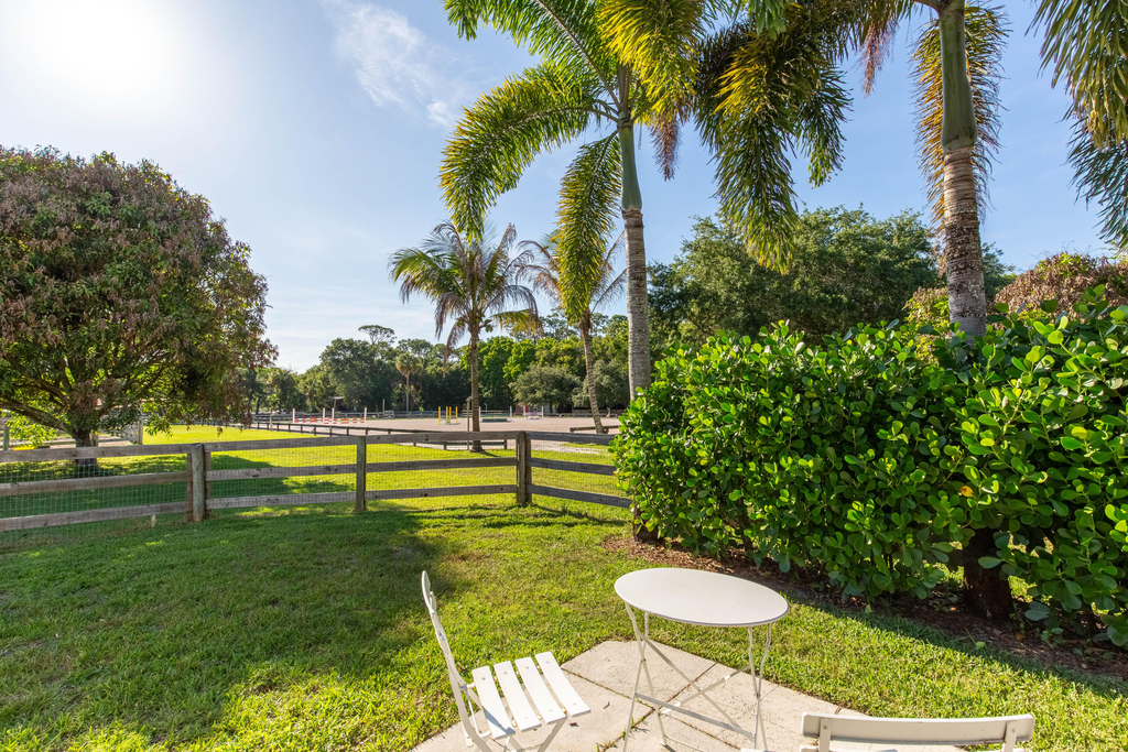 851 Hyde Park Road - Photo 15